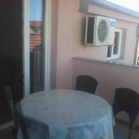 By The Sea 14395 Guest house Pirovac
